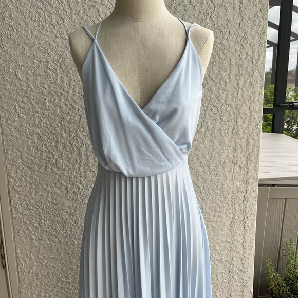 ASOS Light Blue Strappy Midi Dress w/ Pleated Skirt & Cut-out Back Design- sz 4 - Picture 2 of 11